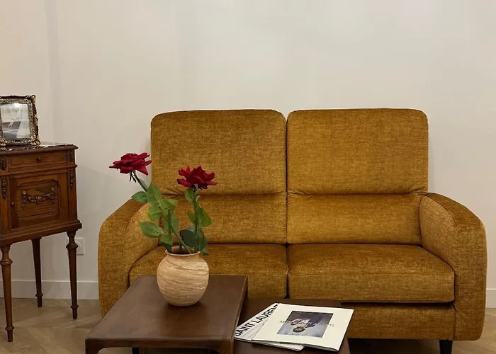 Elegant Parisian Flat Near Eiffel Tower Paris