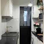 דירה Elegant Parisian Flat Near Eiffel Tower