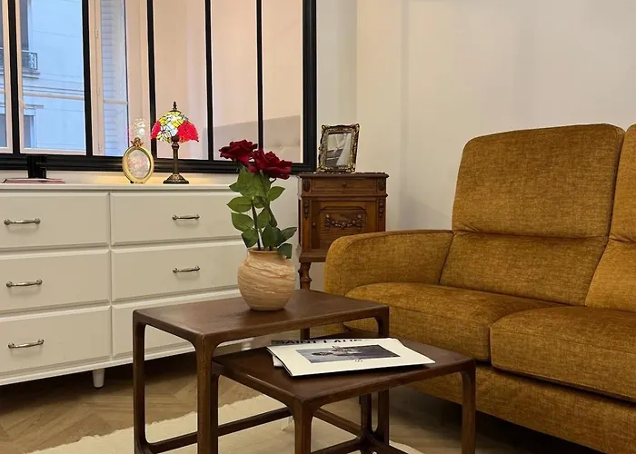 Elegant Parisian Flat Near Eiffel Tower Paris