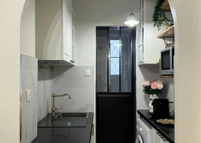 Elegant Parisian Flat Near Eiffel Tower * Paris