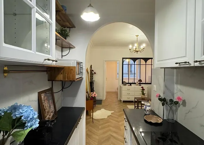 Apartment Elegant Parisian Flat Near Eiffel Tower *